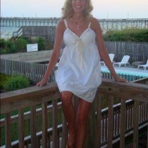 White summer dress size 1 red camel